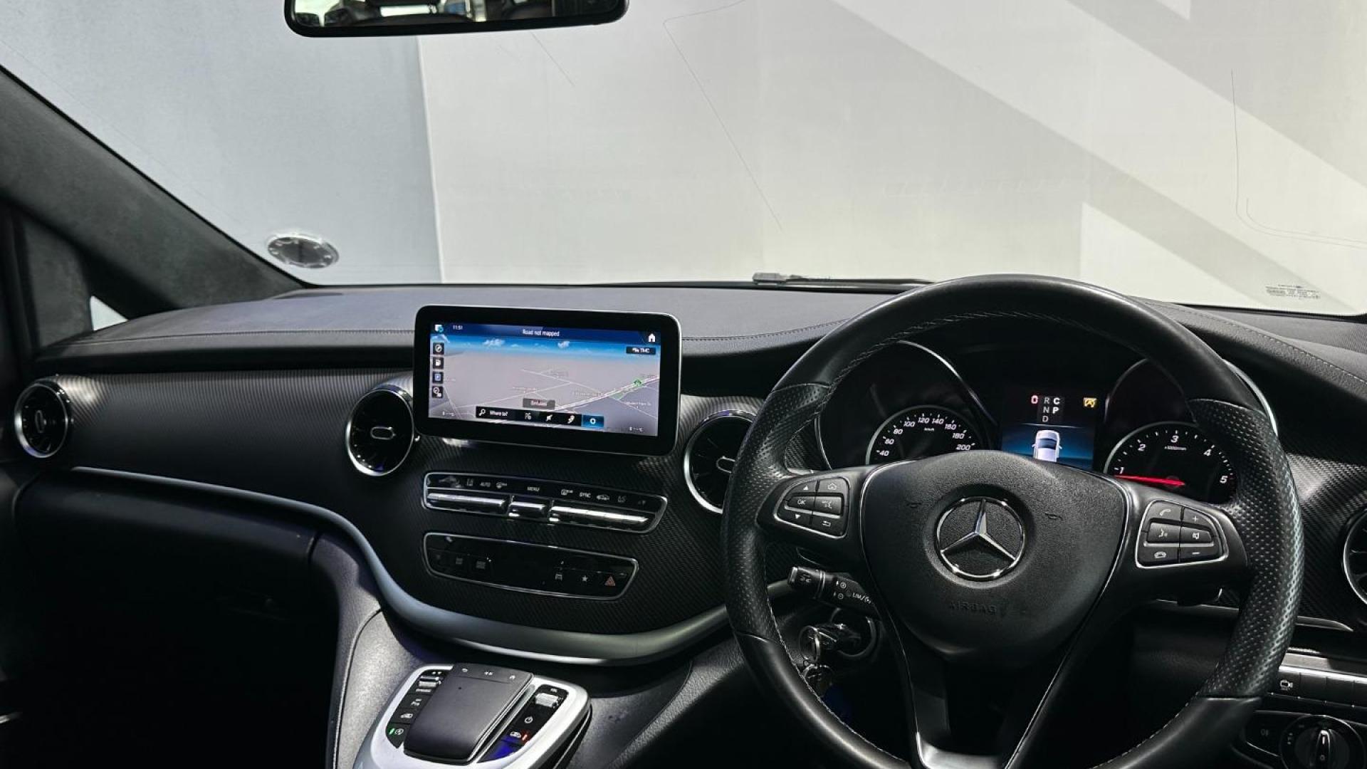 2020 MERCEDES-BENZ V-CLASS V300d avantgarde amg line