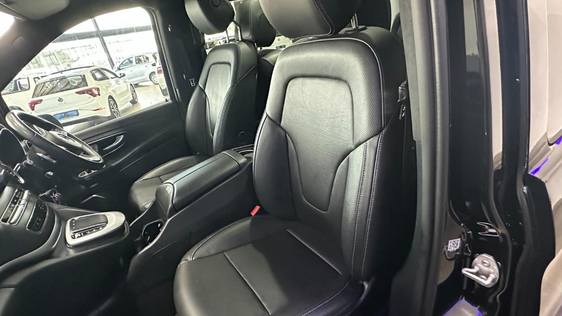2020 MERCEDES-BENZ V-CLASS V300d avantgarde amg line
