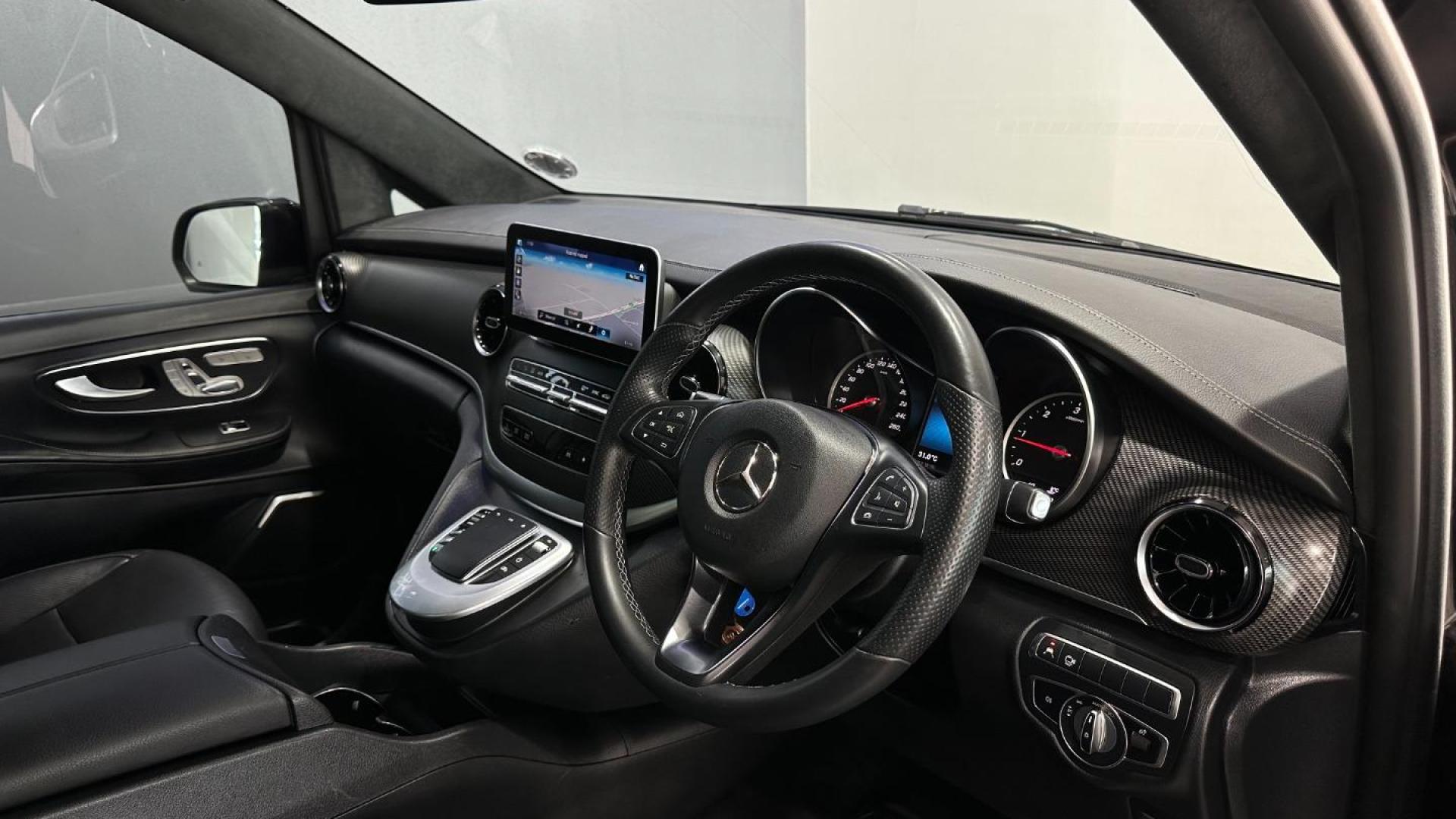 2020 MERCEDES-BENZ V-CLASS V300d avantgarde amg line